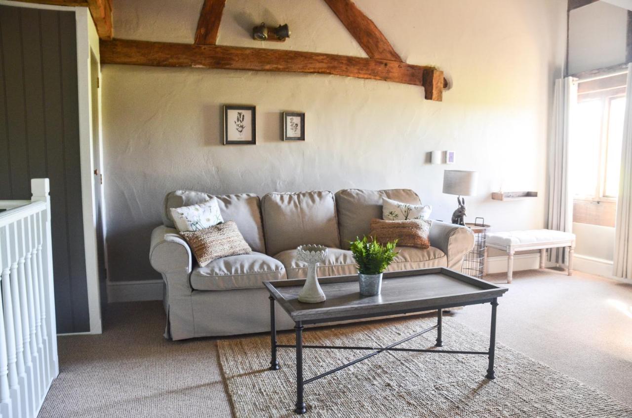 Вилла The Threshing Barn At Penrhos Court Кингтон Экстерьер фото