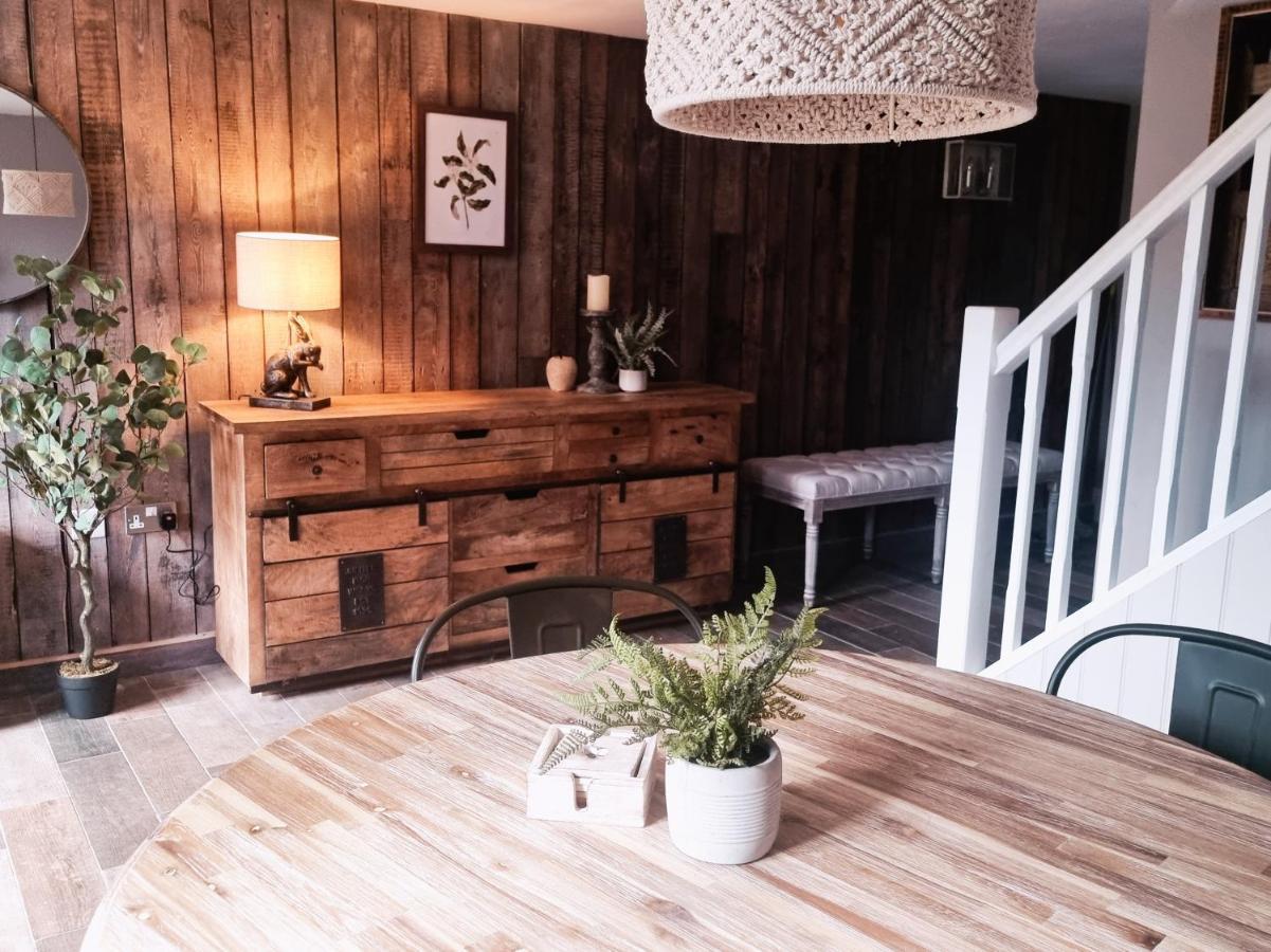 Вилла The Threshing Barn At Penrhos Court Кингтон Экстерьер фото